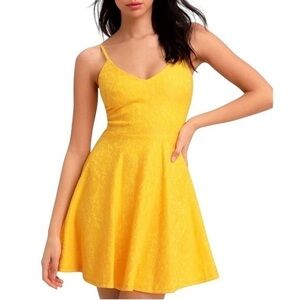 NWT Lulu’s Way With Words Yellow Lace Skater Dress